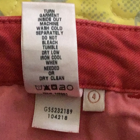 JEN7 stretch Bermuda shorts in a washed/weathered orange shade. - Picture 5 of 5